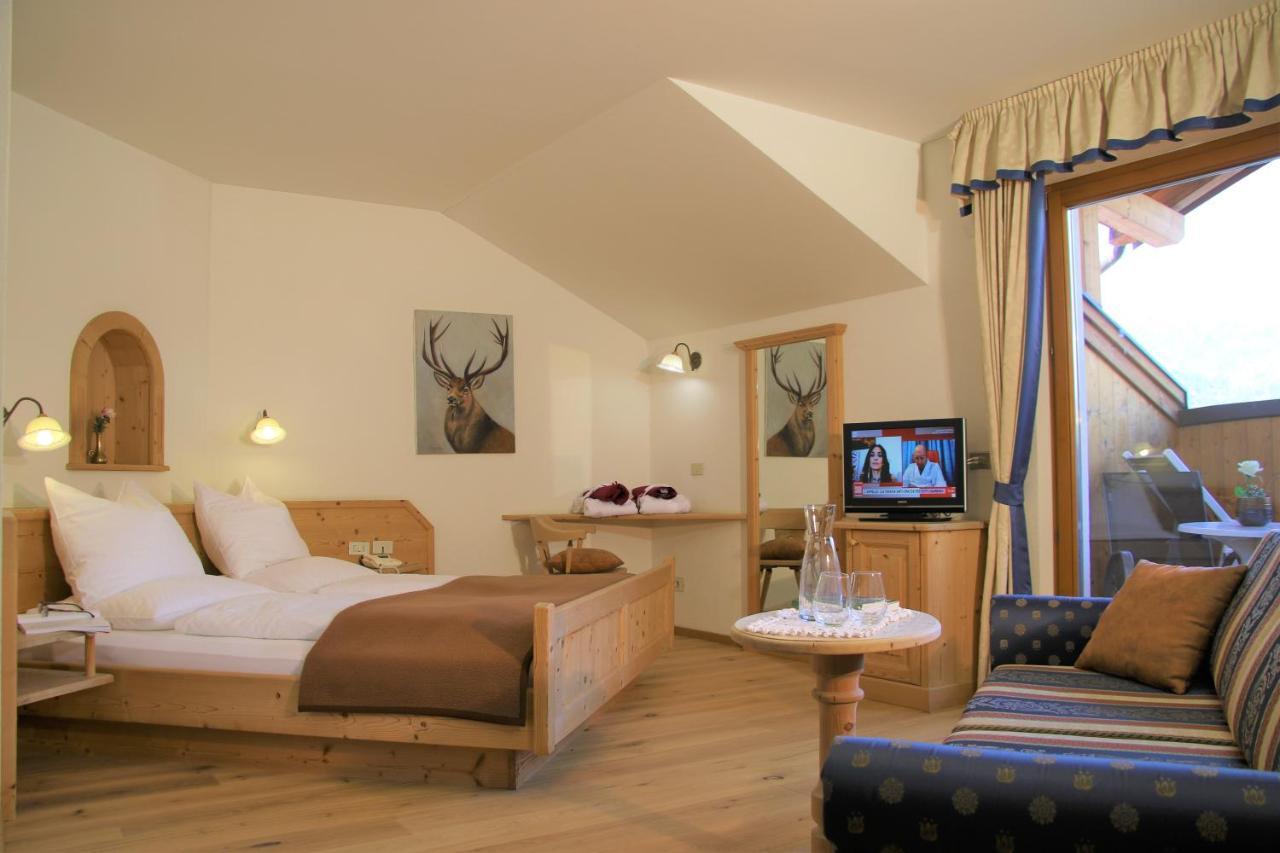 Hotel Alpenrose Dolomites La Valle Exteriér fotografie