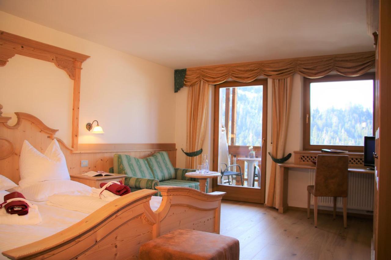 Hotel Alpenrose Dolomites La Valle Exteriér fotografie
