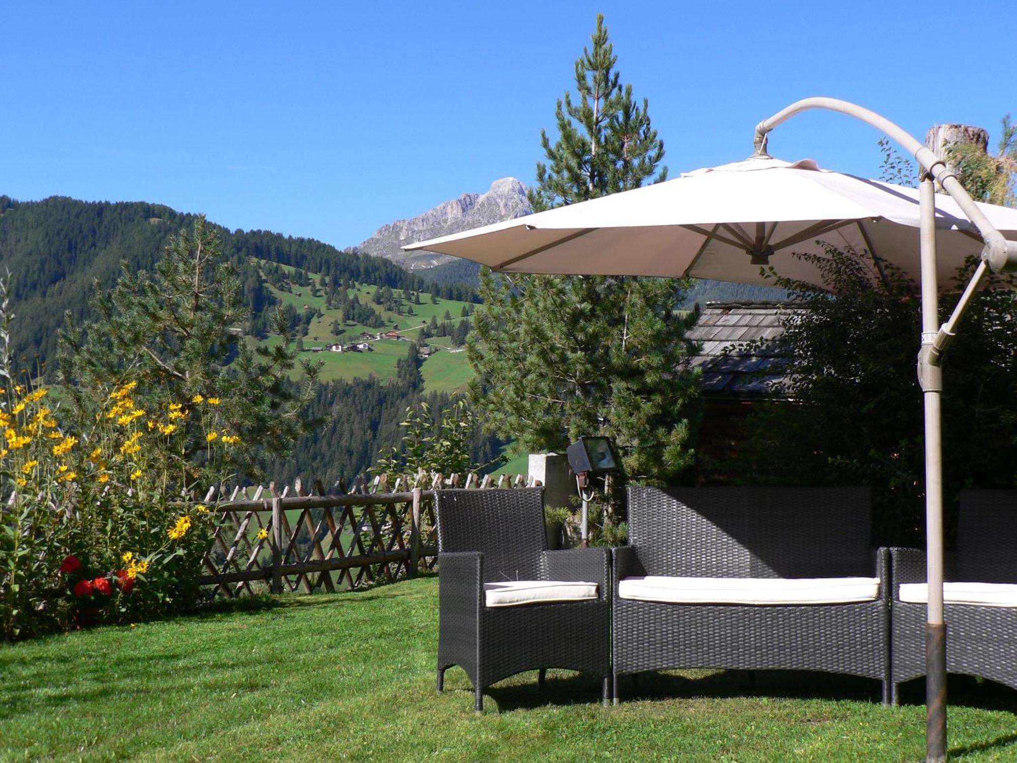 Hotel Alpenrose Dolomites La Valle Exteriér fotografie