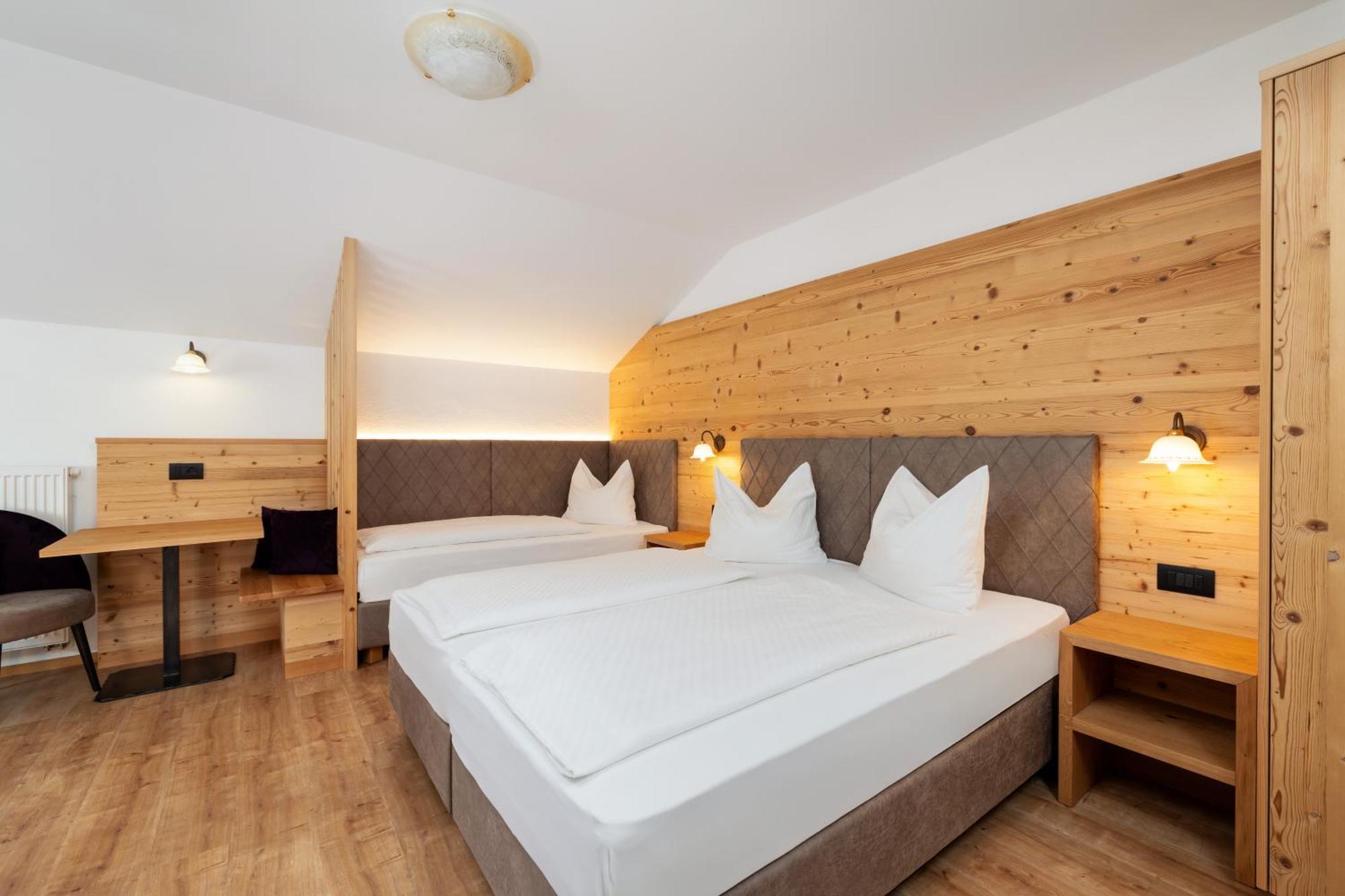 Hotel Alpenrose Dolomites La Valle Exteriér fotografie