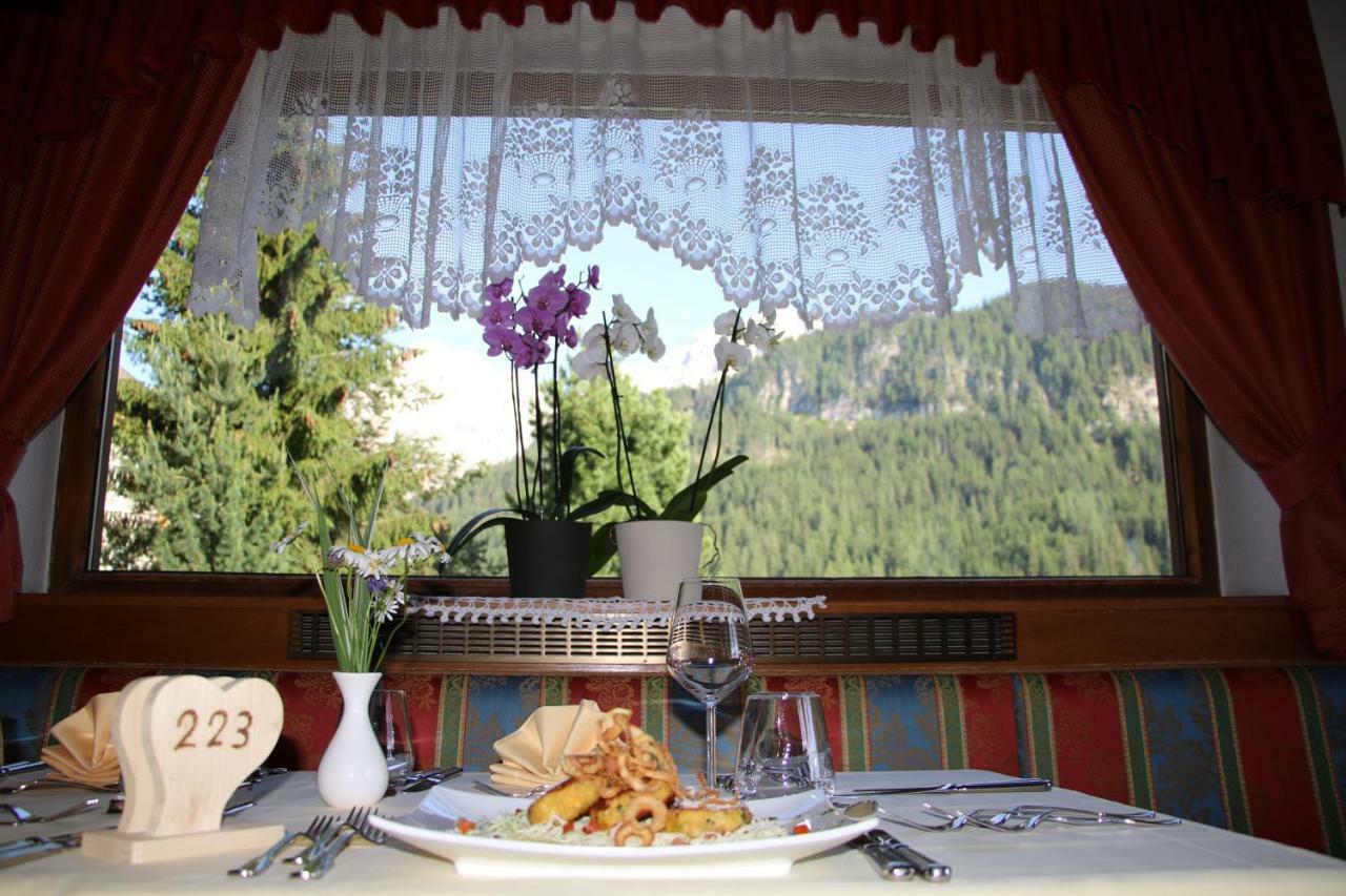 Hotel Alpenrose Dolomites La Valle Exteriér fotografie